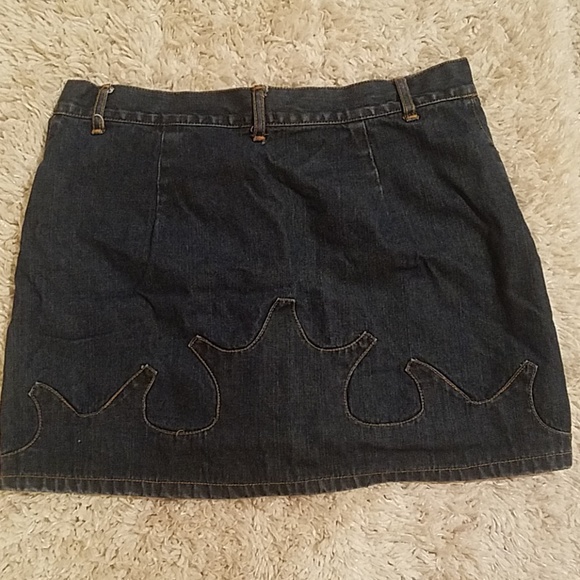 Jean Skirt - Picture 2 of 3